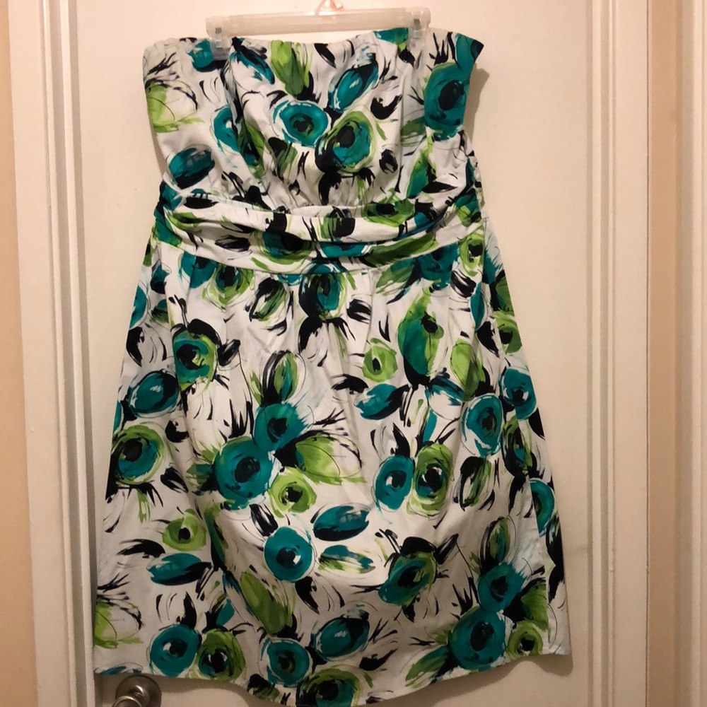 STRAPLESS FLORAL A-LINE DRESS